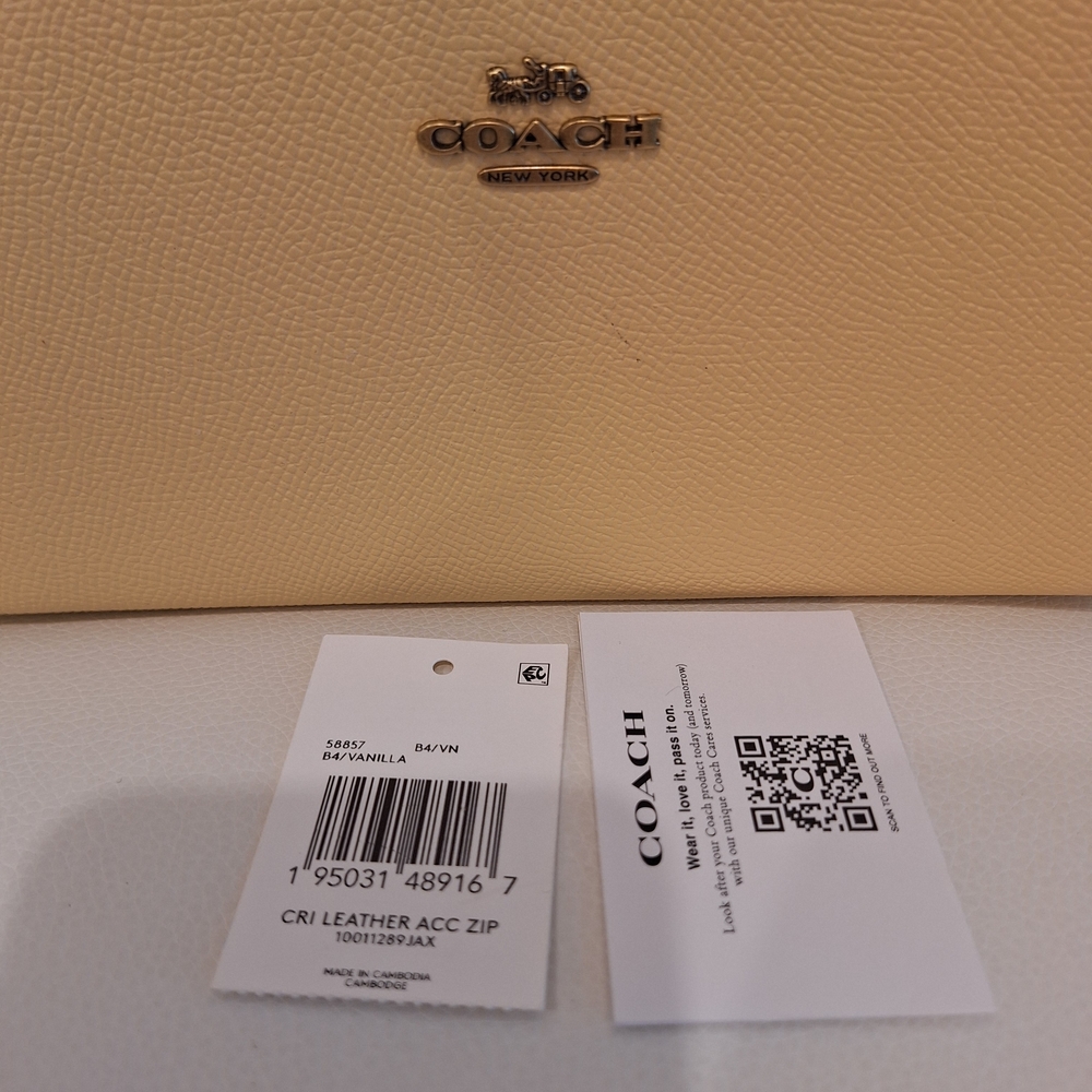 NWT Coach Brass Vanilla Crossgrain Leather Zip Wallet - Picture 3 of 4